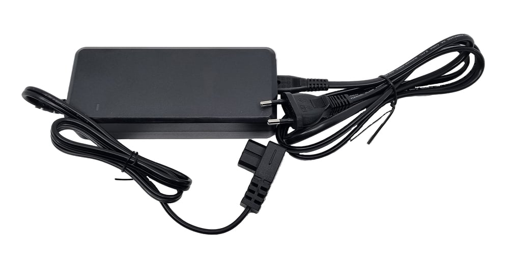 Makita Steckernetzteil 230 V inkl. Netzkabel 230 V • für CW002G